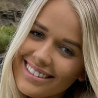 Lauren S Meztelen