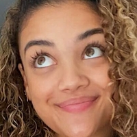 Laurie Hernandez Meztelen