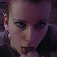 lea_raudona Meztelen