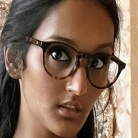Lea Meztelen