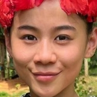 Leah Lewis Meztelen