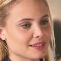 Leah Pipes Meztelen