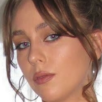 Leanne Fabian Meztelen