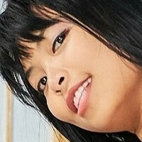 Leona Thai Meztelen