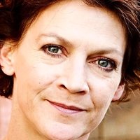 Léonie Thelen Meztelen