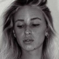 Leonie Weise Meztelen