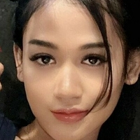 lilamber Meztelen