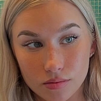 Lilly Jenisch Meztelen