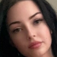 Lily B Meztelen
