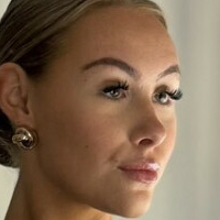 Lina Edel Meztelen