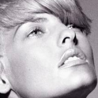 Linda Evangelista Meztelen
