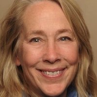 Linda McInerney Meztelen