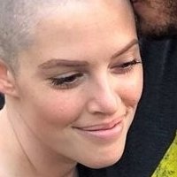 Lindsay Lockhart Meztelen