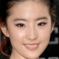 Liu Yifei Meztelen
