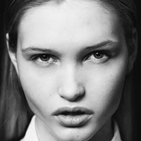 Liv Mathis Meztelen