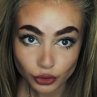 livionly Meztelen