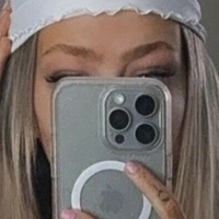 livvygirl02 Meztelen