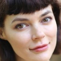 Liz Clare Meztelen