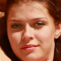 Liza J Meztelen