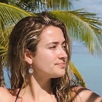 Logan Rae Hill Meztelen