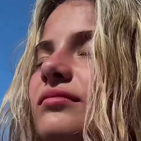 Lotta Emilie Stichler Meztelen