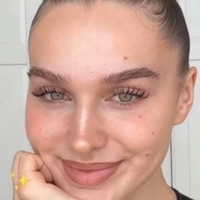 Louisa Jindaoui Meztelen