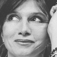 Louise Duby Meztelen