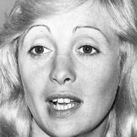 Louise Turcot Meztelen