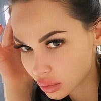 Lovalova Meztelen