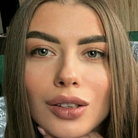 loveyarina Meztelen