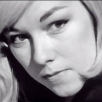 Luana Anders Meztelen