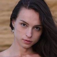 Luba Zeleny Meztelen