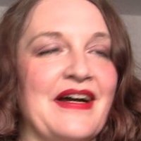 Luci Van Org Meztelen
