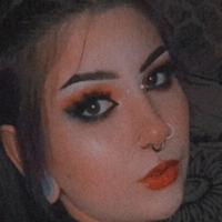 lucifae Meztelen
