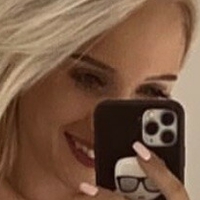 Lucija Virag Meztelen