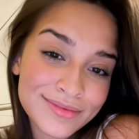 lucilaaj Meztelen