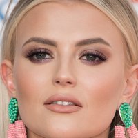 Lucy Fallon Meztelen