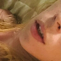 Lucy Lux Meztelen