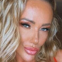 Lucy Zara Meztelen