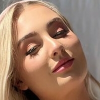 lucyadlernz Meztelen