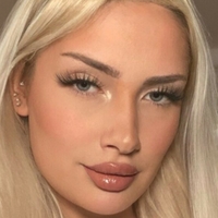 Luisa / llu.isaa Meztelen