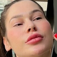 Luiza Bauermann Meztelen