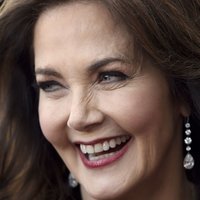 Lynda Carter Meztelen