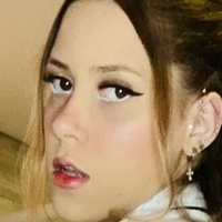 Lyne Pink Meztelen