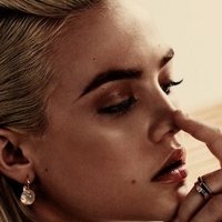 Maddie Hasson Meztelen