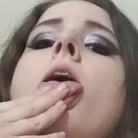 Madimoon Meztelen