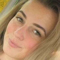 Madlen Inselmann Meztelen