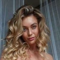 Mae Winters Meztelen