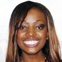 Makosi Musambasi Meztelen