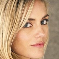 Maliabeth Johnson Meztelen